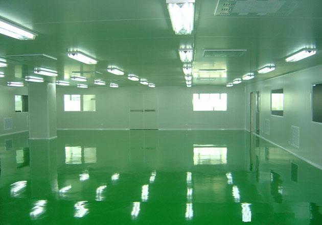 潔凈技術(shù)（cleanroom）是適應(yīng)實(shí)驗(yàn)研究與產(chǎn)品加工的精密化、微型化、高純度、高質(zhì)量和高可靠性等方面要求而誕生的一門(mén)新興技術(shù)。潔凈室（cleanroom）這個(gè)名詞和概念源于18世紀(jì)六十年代的歐洲醫(yī)學(xué)，當(dāng)時(shí)的理解僅限于經(jīng)噴灑消毒后可以控制創(chuàng)部感染率的處置室、手術(shù)室這類(lèi)滅菌處理的工作境
