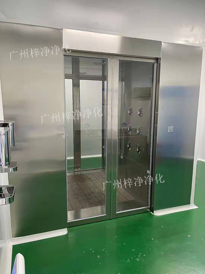 外置自動門風(fēng)淋室和內(nèi)置自動門風(fēng)淋室的區(qū)別